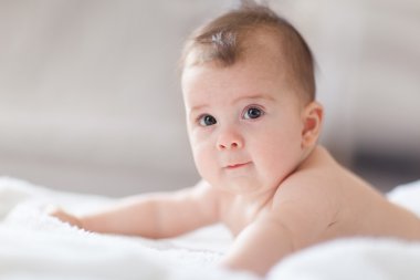 Şirin Bebek portre kadar yakın