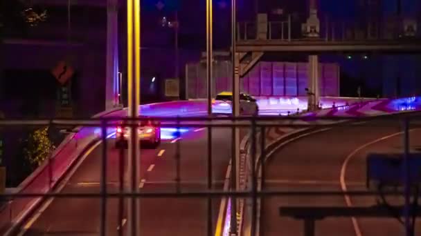 O scurgere de timp de noapte a străzii urbane a orașului pe autostrada din Shinjuku înclinare lungă — Videoclip de stoc