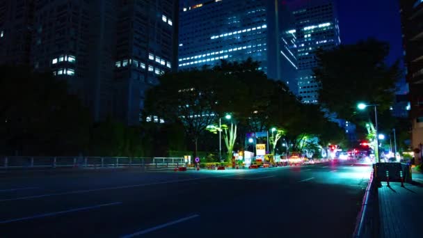Ein nächtlicher Zeitraffer der städtischen Straße in Shinjuku Weitwinkel — Stockvideo