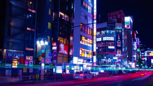 Ein nächtlicher Zeitraffer der Neonstraße in Shinjuku — Stockvideo
