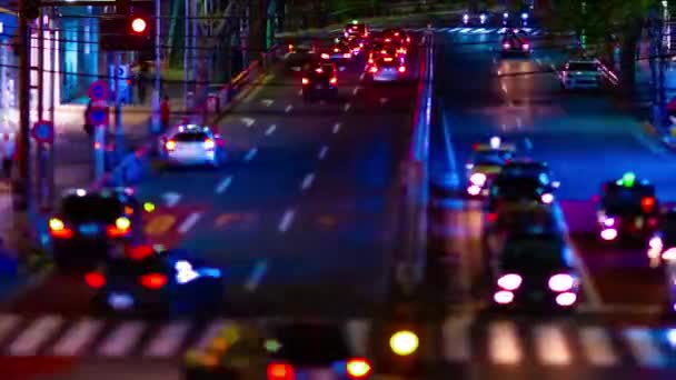 Az éjszakai időeltolódás a miniatűr neon utcában Shibuya tiltshift panning — Stock videók