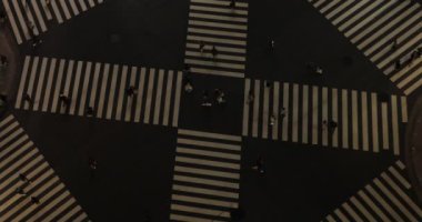 Ginza yüksek açılı bir Sukiyabashi gecesi.