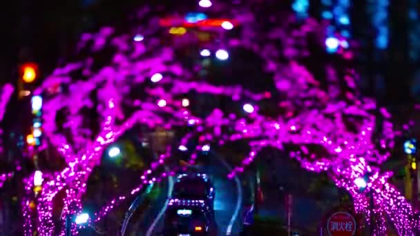 Ein nächtlicher Zeitraffer der beleuchteten Miniaturstraße in Shibuya — Stockvideo