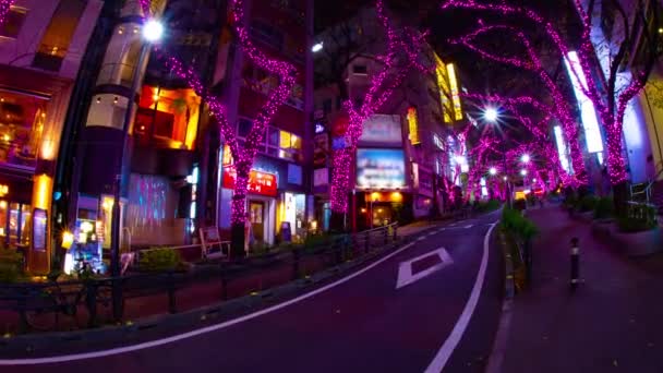 渋谷のライトアップされた通りの夜のタイムラプスワイドショットズーム — ストック動画
