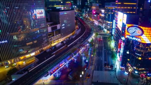 Sebuah malam tiLapse kemacetan lalu lintas di persimpangan di Ginza tembakan panning — Stok Video