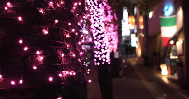 Noc osvětlená ulice v Shibuya. — Stock video