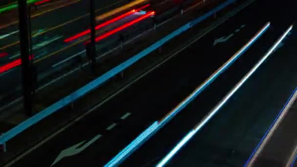 Een avond timeapse van het verkeer op de stedelijke straat in Ikejiriohashi lange gok panning — Stockvideo