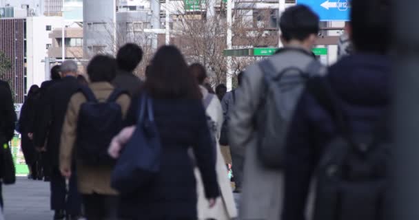 Az irodai munkások nagy sebessége Shinjukuban — Stock videók