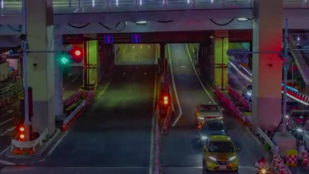 En natt timelapse av trafikstockning i Shibuya lutning — Stockvideo