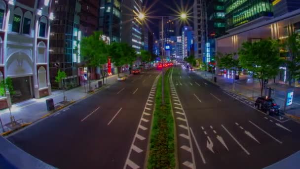 青山魚眼撮影パンニングの都市の街の夜のタイムラプス — ストック動画
