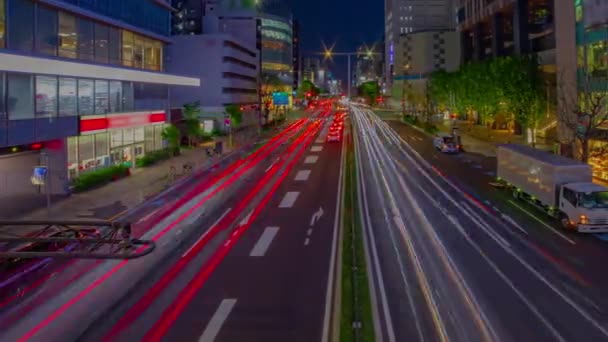 Noční čas z městské ulice v Aoyamě široký záběr pánve — Stock video