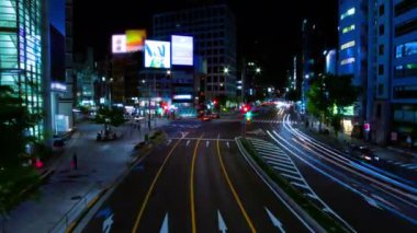 Aoyama 'daki şehir caddesinin gece zoom' u