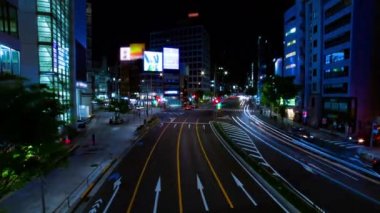 Aoyama 'daki şehir caddesinin gece zoom' u