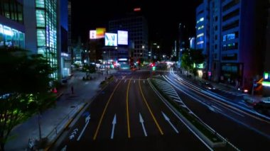 Aoyama 'daki şehir caddesinde bir gece zamanlaması.