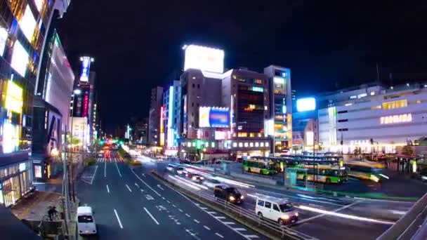 Ein nächtlicher Zeitraffer der Neonstraße in Kinshicho — Stockvideo