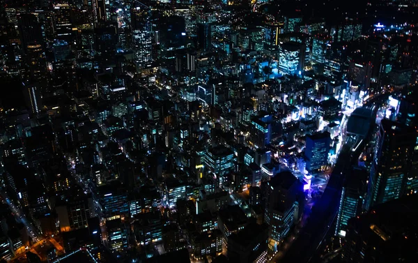 Noc lotnicza oświetlony widok na miasto w Tokio — Zdjęcie stockowe
