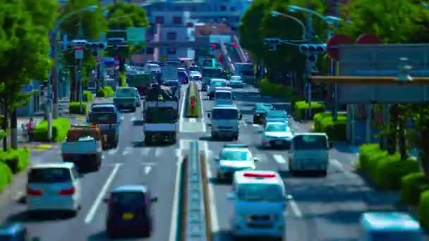 Uma cronologia do engarrafamento em miniatura na avenida durante o dia no centro da cidade tiltshift zoom — Vídeo de Stock