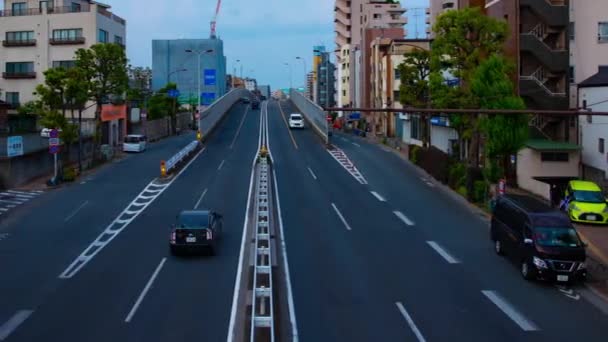 En timelapse av trafikstockning på avenyn dagtid i centrum vidsträckta skott panorering — Stockvideo