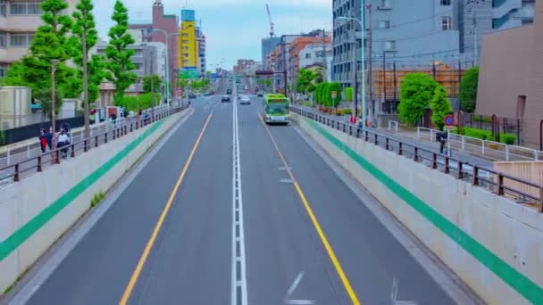 Un intervallo di tempo di ingorgo al viale di giorno nel centro panning colpo largo — Video Stock