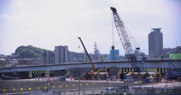 Grues mobiles à la journée en construction — Video