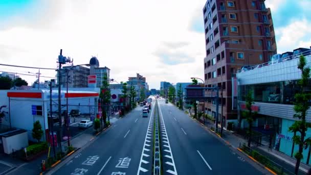 Un timelapse de atasco de tráfico en la avenida durante el día en el centro de peces ojo tiro zoom — Vídeo de stock