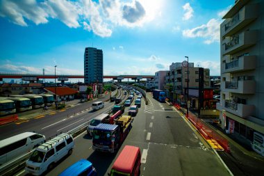 Tokyo 'da şehir merkezinde gündüz vakti trafik sıkışıklığı.