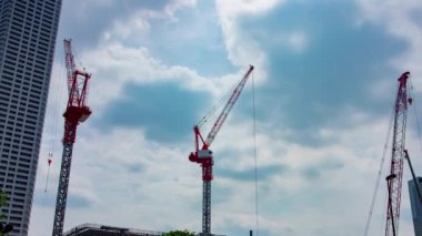 Shinjuku 'da yapım aşamasındaki vinç zaman çizelgesi.