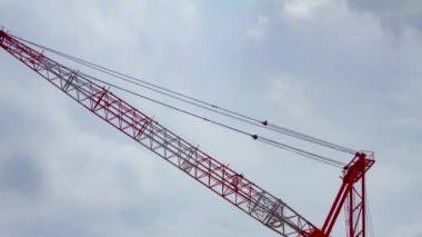 Shinjuku 'da yapım aşamasındaki vinç zaman çizelgesi.