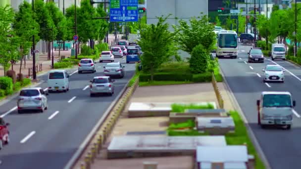 A timelapse of miniature traffic jam at the avenue in the downtown in Tokyo tiltshift panning — ストック動画
