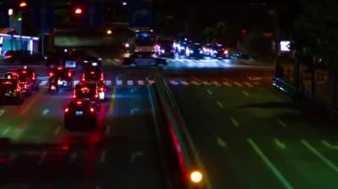 Minyatür trafik sıkışıklığının Aoyama 'daki şehir caddesinde gece vardiyası.