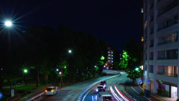 Μια νύχτα timelapse της κυκλοφορίας μαρμελάδα στο δρόμο της πόλης στην Αογιάμα ευρύ πλάνο panning — Αρχείο Βίντεο