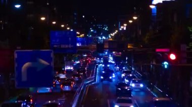 Tokyo 'da şehir merkezindeki caddenin zaman çizelgesi.