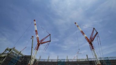 Tokyo 'da yapım aşamasındaki vincin zaman çizelgesi. Yüksek kalite 4K görüntü. Koto bölgesi Shinonome Tokyo 06.30. 2025 Tokyo 'nun merkezidir.. 