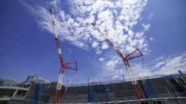 Tokyo 'da yapım aşamasındaki vincin zaman çizelgesi. Yüksek kalite 4K görüntü. Koto bölgesi Shinonome Tokyo 06.30. 2025 Tokyo 'nun merkezidir.. 