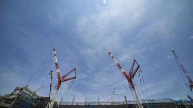 Tokyo 'da yapım aşamasındaki vincin zaman çizelgesi. Yüksek kalite 4K görüntü. Koto bölgesi Shinonome Tokyo 06.30. 2025 Tokyo 'nun merkezidir.. 