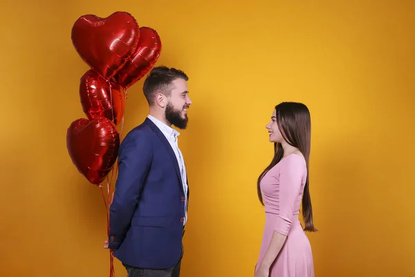 Happy Valentine Day Concept Studio Shot Couple Love Holding Heart — Stock Photo, Image