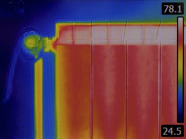 Тепловое изображение радиатора — стоковое фото