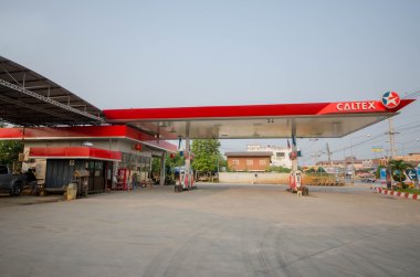 Sukhothai, Tayland - 30 Mart: Caltex yağ 30,2013 içinde Sukhothai Eyaleti, Tayland Mart'ta istasyonu. 24 saat hizmet vermek hazır.