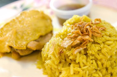 Tavuk Biryani, renkli