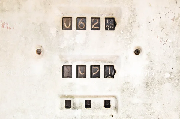 Старий іржавий лічильник бензину ціна — стокове фото