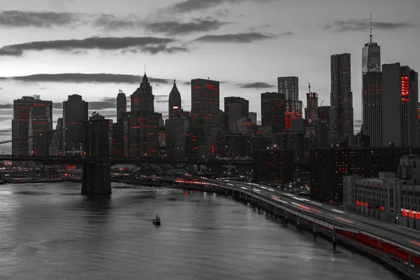 Luzes vermelhas da cidade de Nova York em preto e branco — Fotografia de Stock