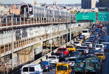 Williamsburg Köprüsü'nde New York'ta acele saat trafik
