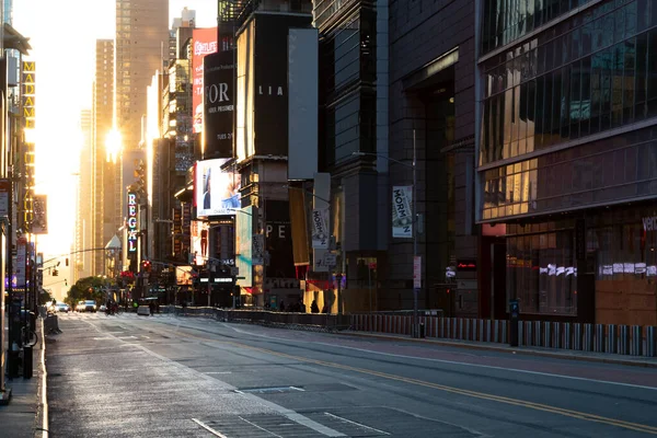 Nova Iorque Cidade Eua Junho 2020 Luz Pôr Sol Brilha Fotos De Bancos De Imagens