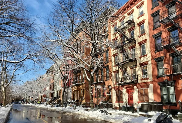 Snöig Vinterscen Med Färgglada Byggnader Längs 10Th Street East Village — Stockfoto