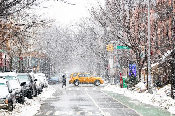 Snöig Vintergata Scen Vid Korsning 1St Avenue East Village New — Stockfoto
