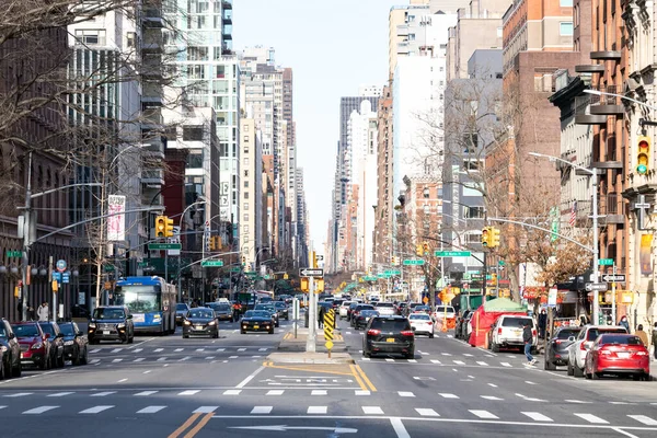 Nova Cidade Iorque 2021 Terceira Avenida Está Lotada Carros Durante — Fotografia de Stock