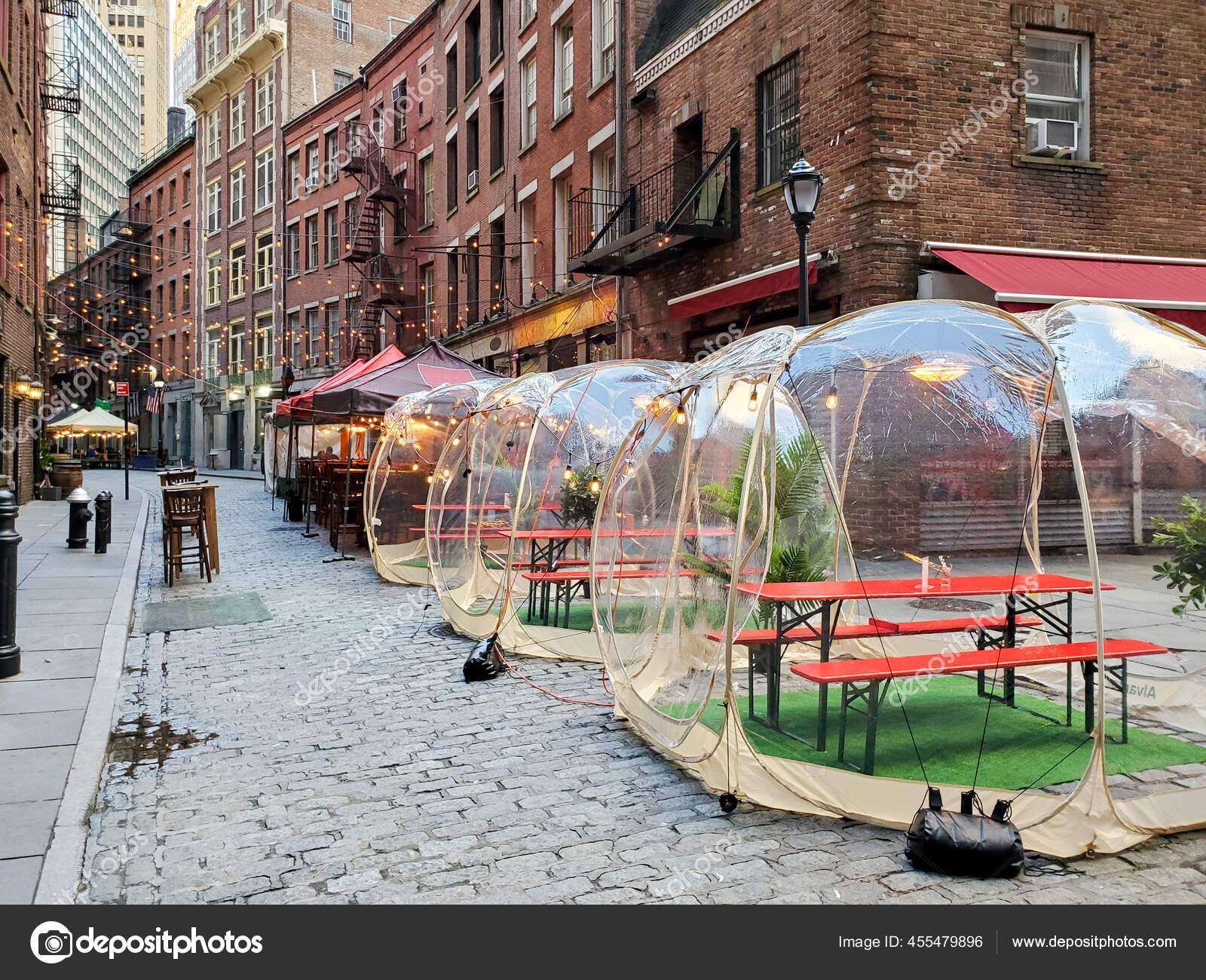 Nyc Bubble For Outdoor Dining Outdoor Dining Tables Bubbles Stone Street  Coronavirus Pandemic