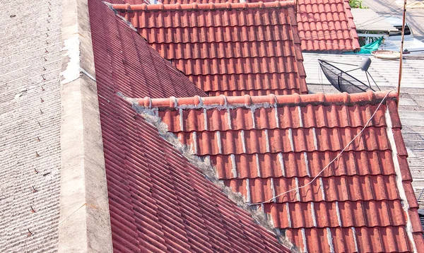 Telhado vermelho para a construção — Fotografia de Stock