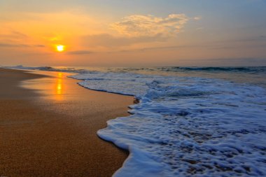 Cape Coast, Gana 'da bir sahil. Sabah...