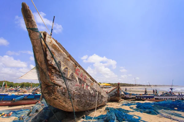 Bateau Bois Style Ghanéen Traditionnel Sur Plage — Photo